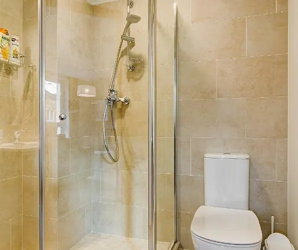 Apartment 1a - Courtyard View *