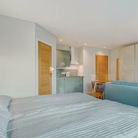 1a - Courtyard View דירה