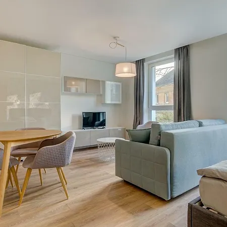 1a - Courtyard View * וילנה